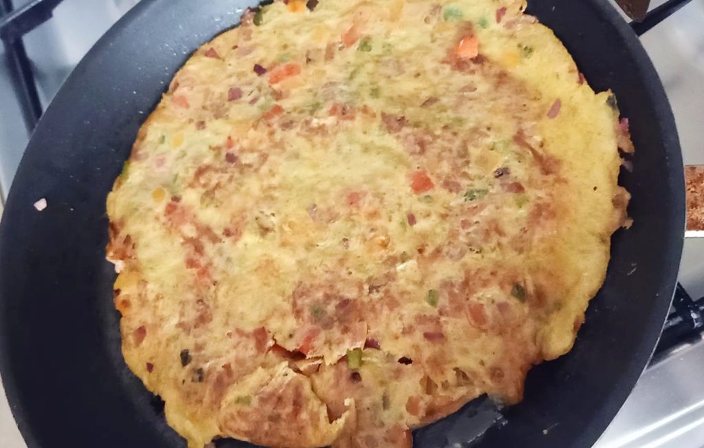 Rolex (Vegetable Omelet and Chapati Roll) Recipe - NYT Cooking