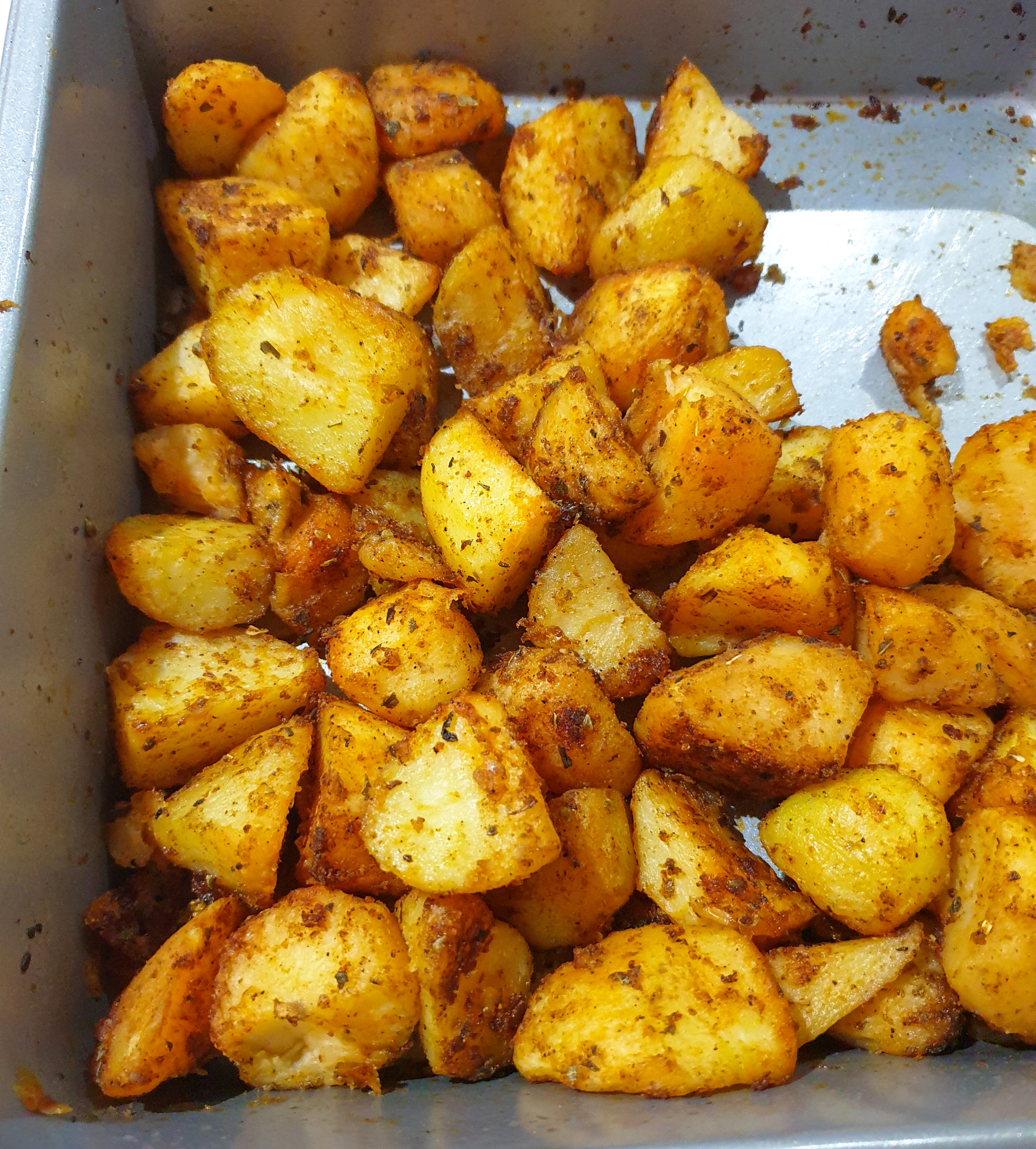 Mixed Herbs Crispy Baked Potatoes